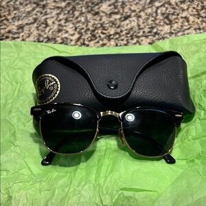 Ray-Ban Black and Gold Classic Sunglasses